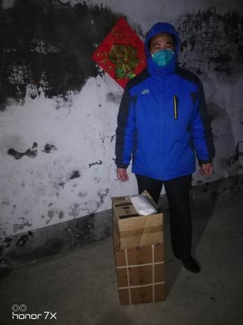澳尼斯人娱乐官方网址第一书记工作组：心系百姓 坚决打赢疫情防控阻击战